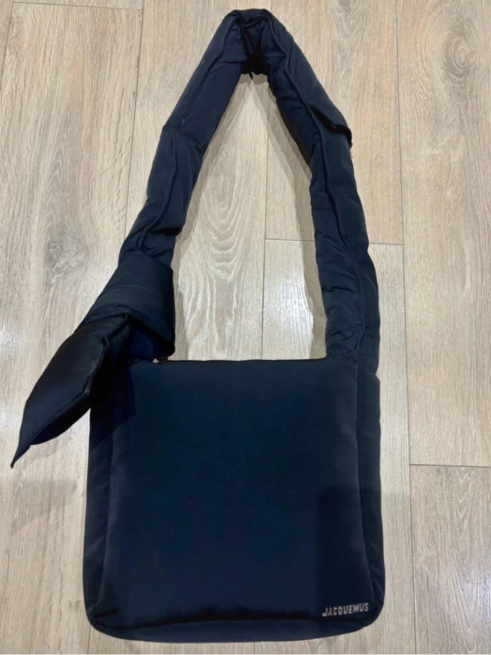 Jacquemus Black Padded Shoulder Bag le cuscinu messenger tote sleek rare soldout